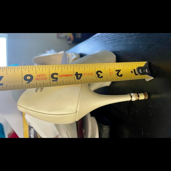 Chanel pearl peep toe pumps - Picture 6 of 6